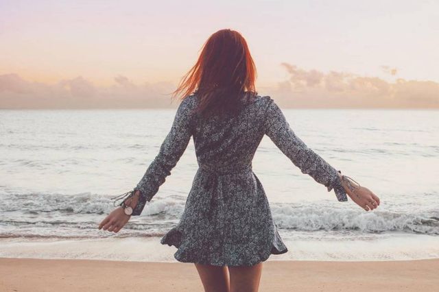 婚礼当天,新娘闺蜜团被恶搞,新郎的态度让新娘怒斥:这婚不结了休闲区蓝鸢梦想 - Www.slyday.coM 婚礼当天,新娘闺蜜团被恶搞,新郎的态度让新娘怒斥:这婚不结了休闲区蓝鸢梦想 - Www.slyday.coM