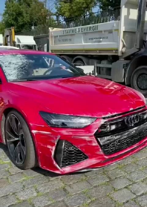 伊拉克战损版rs7