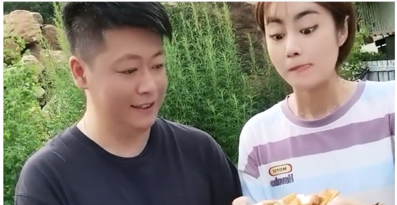 王小蒙辟谣谢广坤灵堂是假的