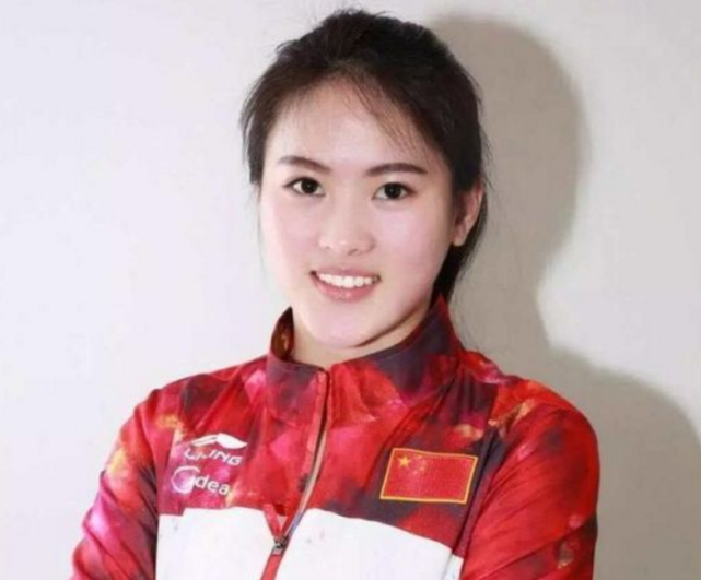 中国两大跳水皇后亮相奥运会！陈若琳比郭晶晶美太多，气质像名媛休闲区蓝鸢梦想 - Www.slyday.coM