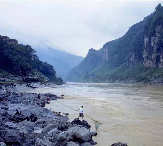 大江截流前的三峡,无法淹没的长江影像