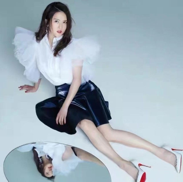 中国两大跳水皇后亮相奥运会！陈若琳比郭晶晶美太多，气质像名媛休闲区蓝鸢梦想 - Www.slyday.coM