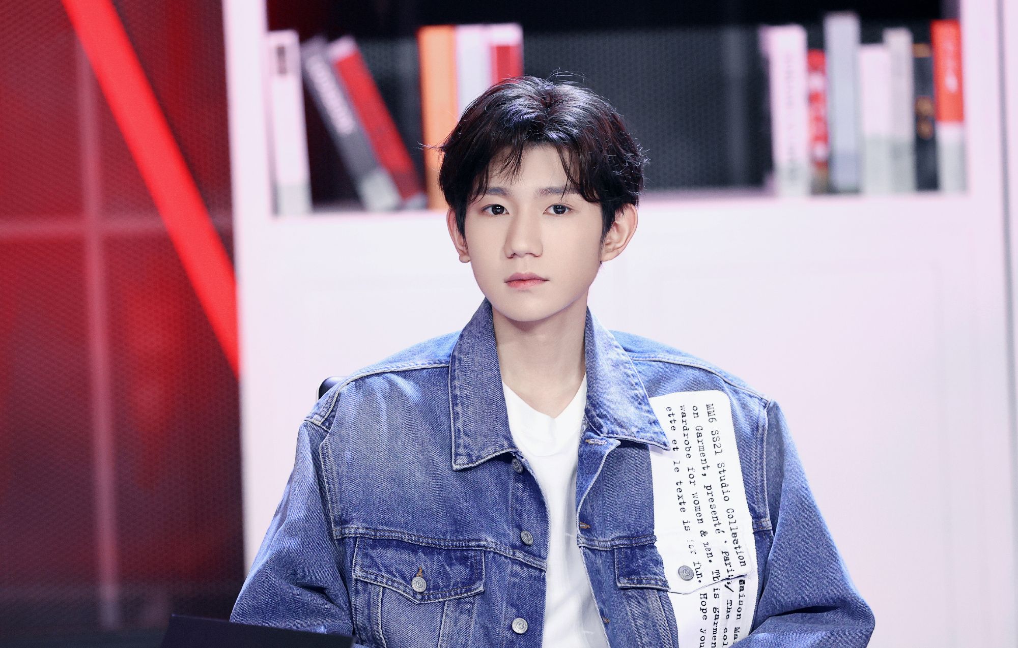 南开校长为王源代言做宣传,还心疼他年纪轻轻把眼睛弄瞎,太幽默