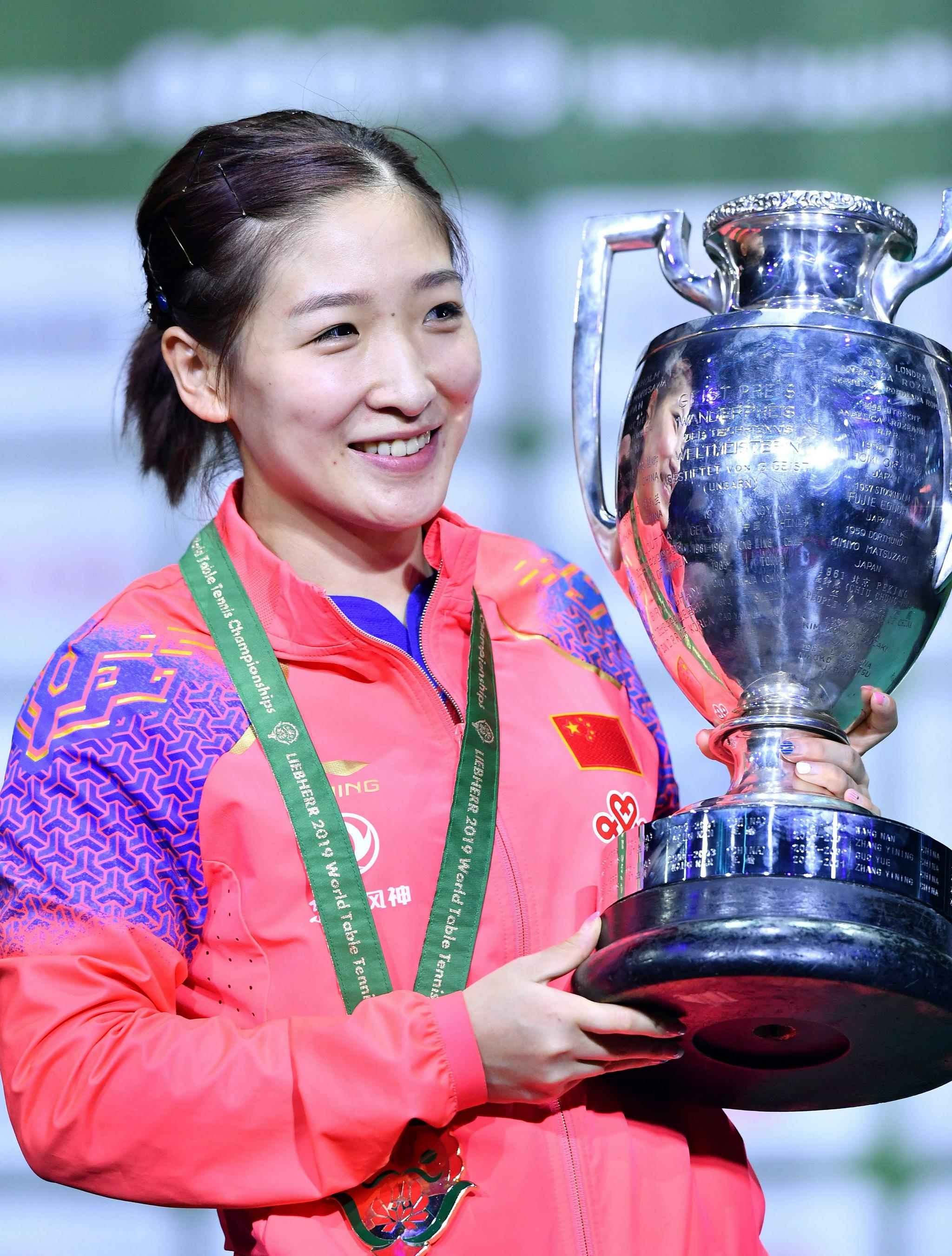 刘诗雯不再执着大满贯,伤病期间一度不能自理,混双成救命稻草