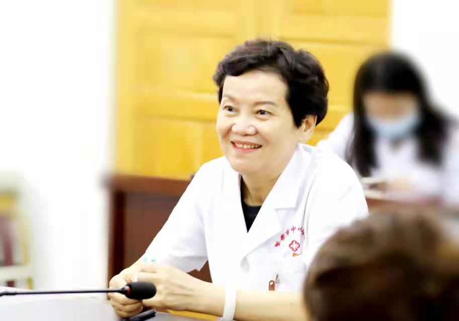 开封市人民医院援疆医疗专家参加哈密市中心医院欢迎仪式及座谈会