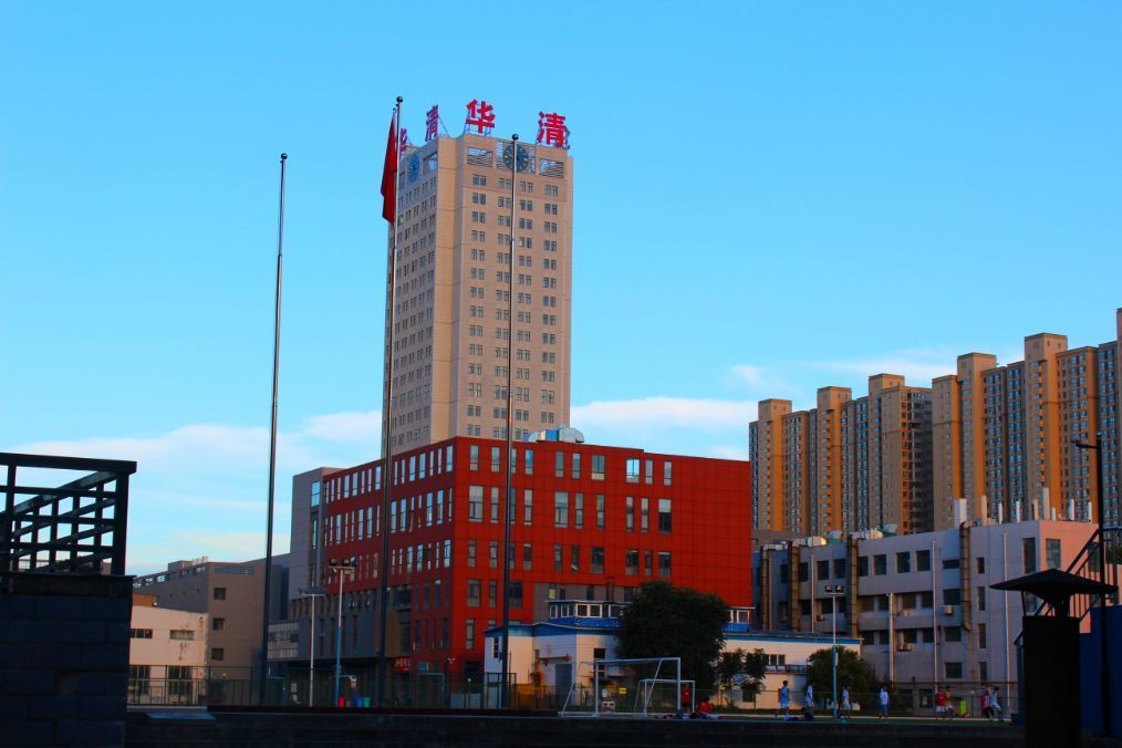 西安建筑大学华清学院幸福南路上的宝藏高校