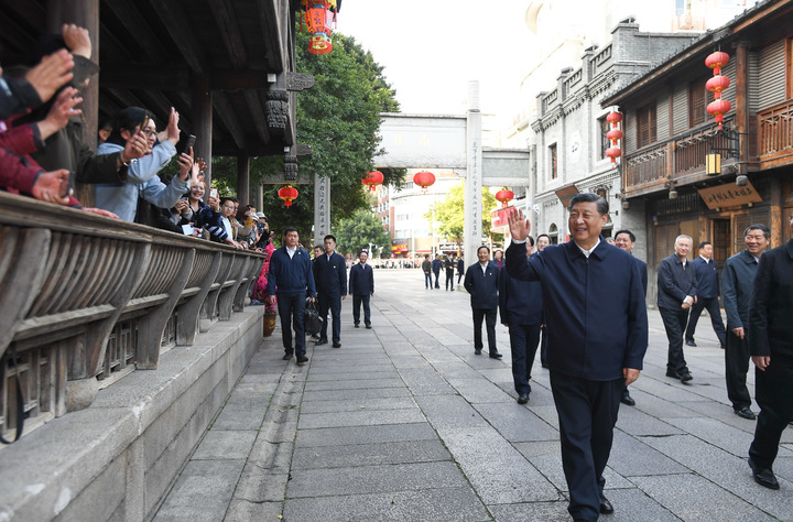 2021年3月，习近平在福州三坊七巷历史文化街区考察 新华社记者 王晔 摄