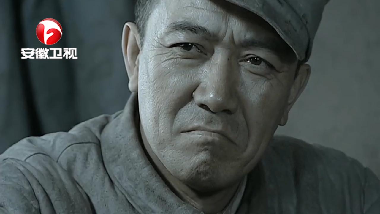 亮剑:孔捷生气不理李云龙,李云龙委屈巴巴:你跟我见外?