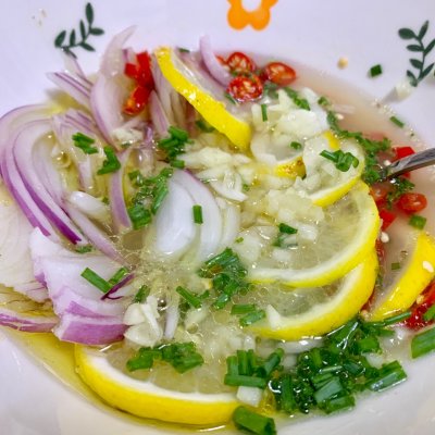 柠檬盐焗鸡腿|鸡腿|柠檬|白芝麻_新浪新闻