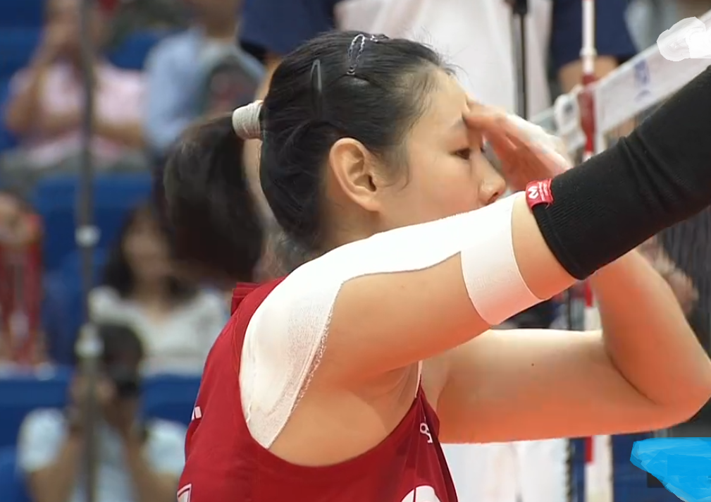 人民日报点评中国女排颜妮!短短11个字,让人眼睛湿润