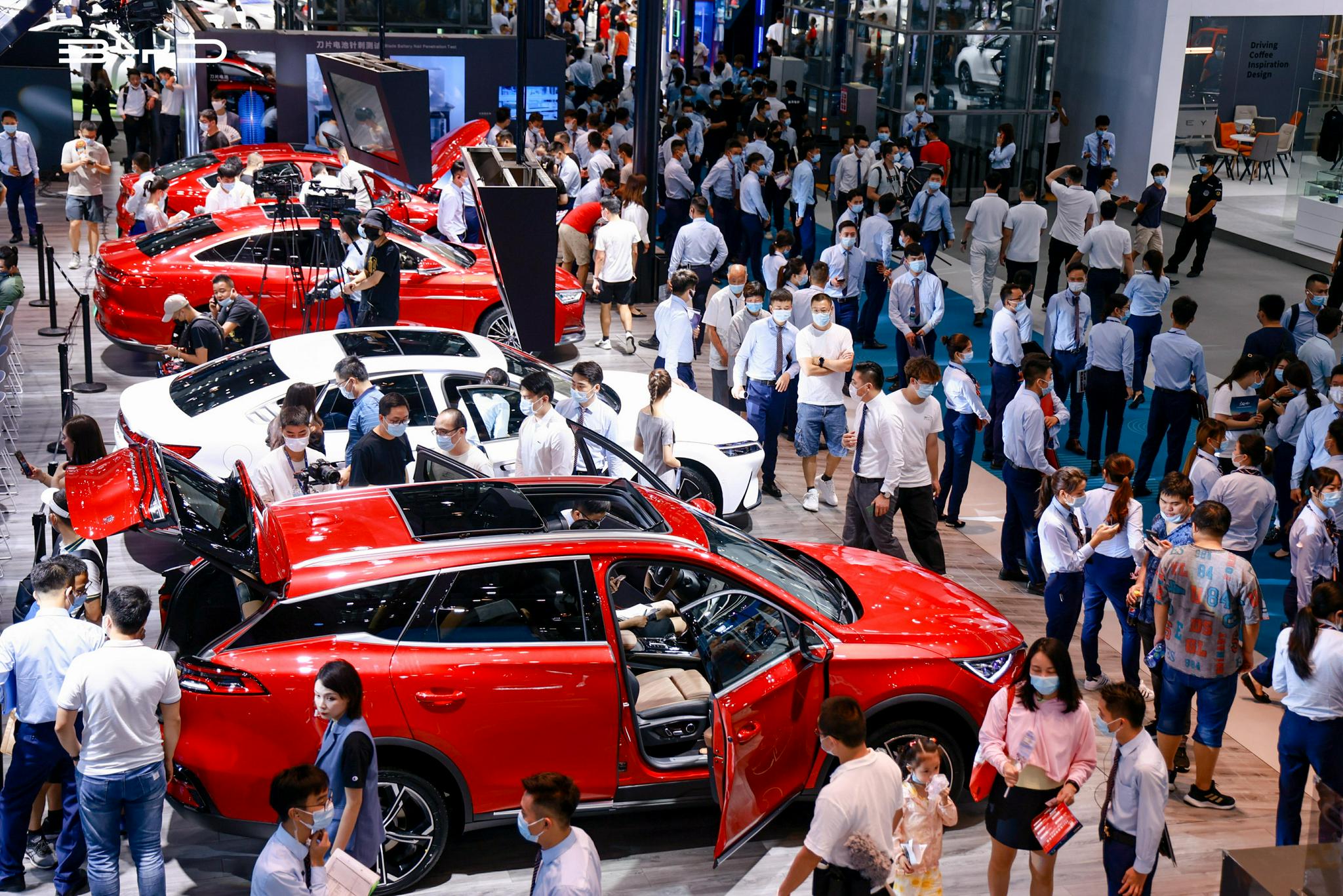 双车齐发惊艳大湾区秦plusev宋plusev深圳车展上市