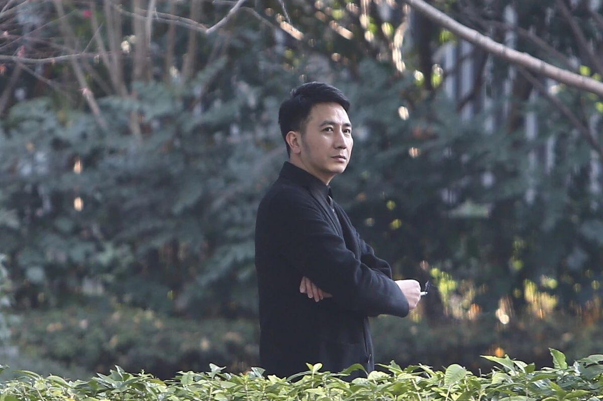 林生斌直播时的春风得意的样子,违反人性,又唏嘘佩服