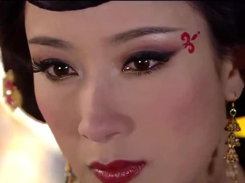 丽妃做最后的挣扎,以为给德妃下毒命不久矣,哪知竟失算