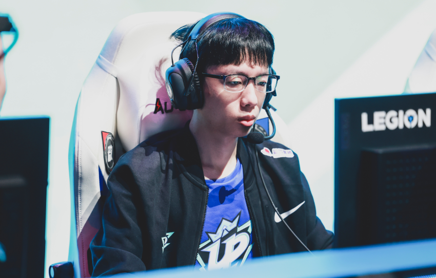 小天交手karsafpx大战tes预言家继续首发