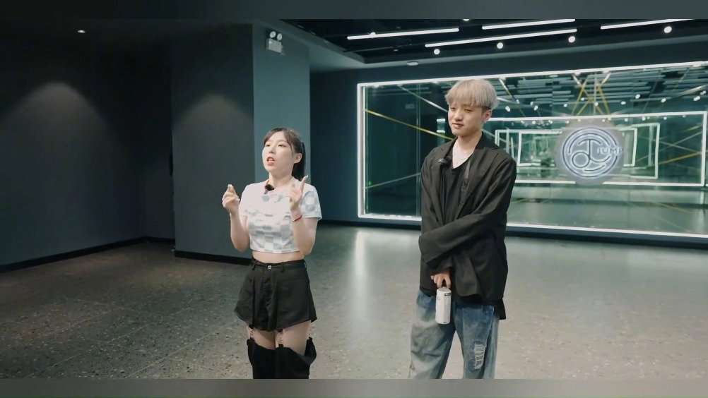 icon冷少整活cos kda 阿狸,全程画面太美我不敢看 cr:峡谷天天