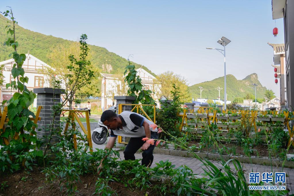 “七一”重要讲话精神在基层｜挪穷窝住洋楼：“周总管”的重生记