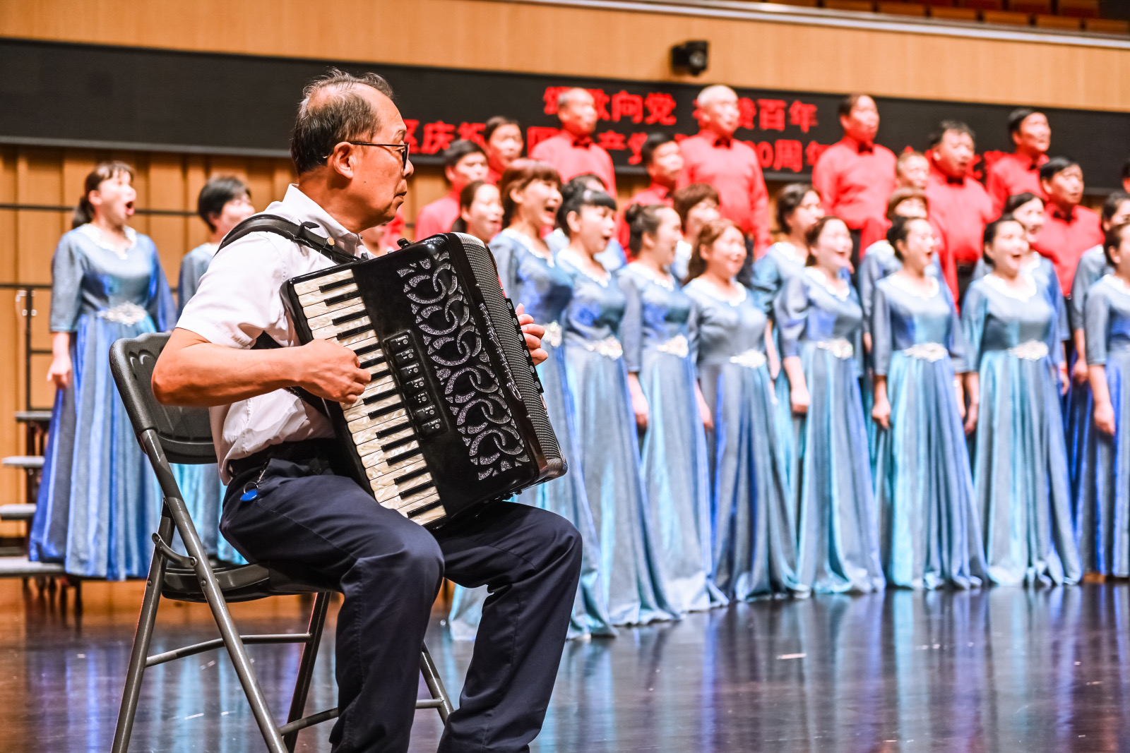 群众合唱比赛唱响“湘江韵律”休闲区蓝鸢梦想 - Www.slyday.coM