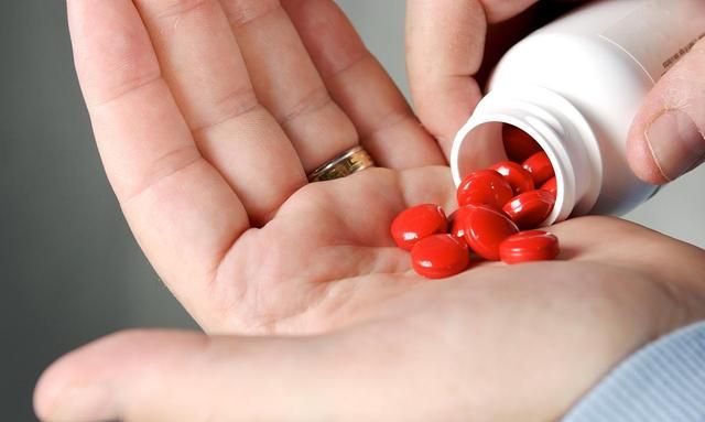 乙肝人群,坚持不吃药也不治疗,身体会怎样?看看医生怎么说休闲区蓝鸢梦想 - Www.slyday.coM