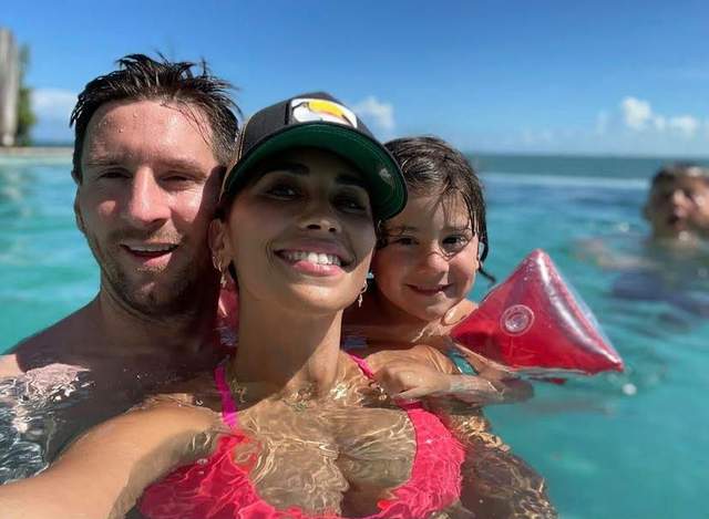 梅西和家人在迈阿密度假!遭球迷围观,已花500万在这购买房产