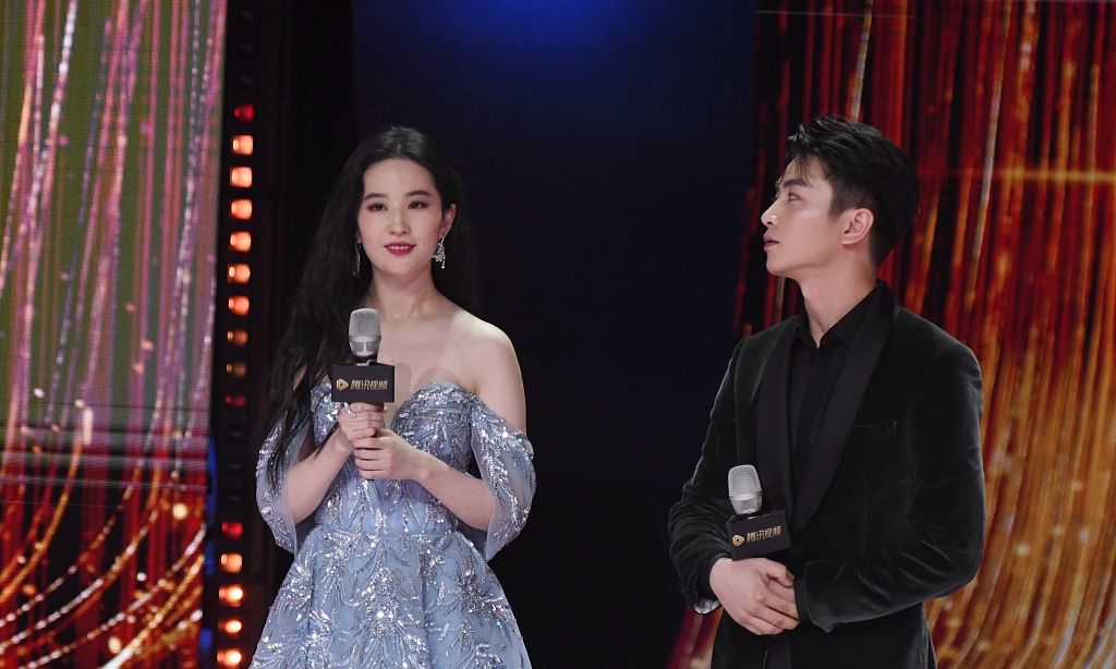 朱亚文我有洁癖,我的床谁都不可以坐,除了刘亦菲