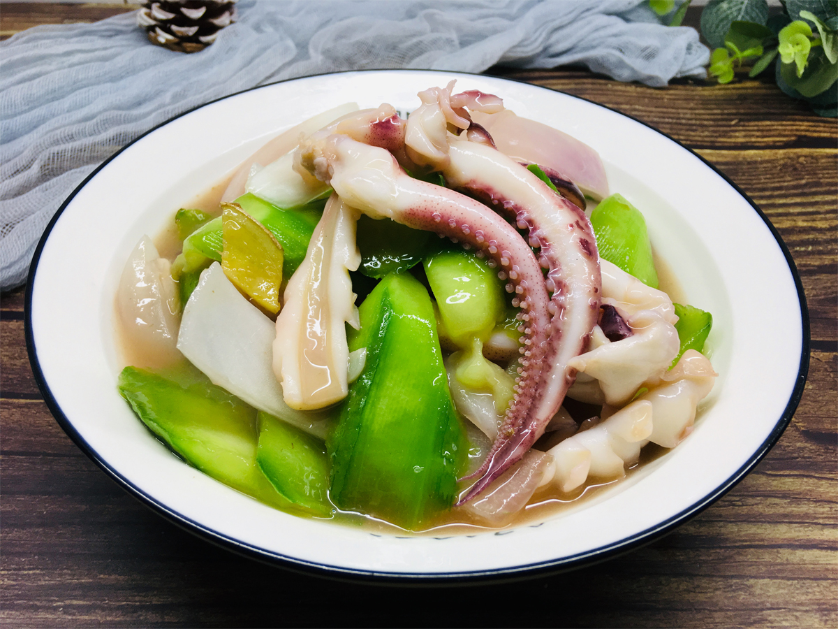 丝瓜炒鱿鱼的做法!