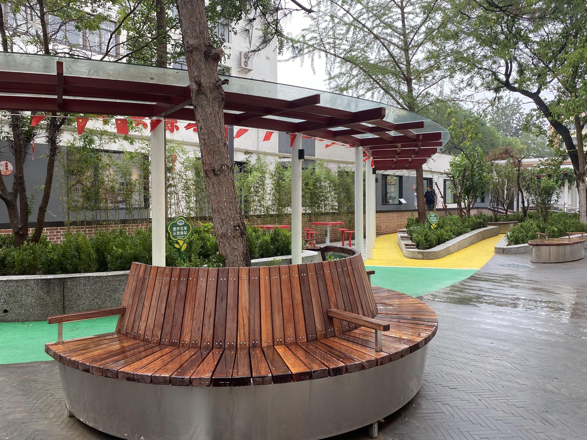 社群党群联系活动室,为小区内老人,孩子及普通居民提供公共与娱乐空间