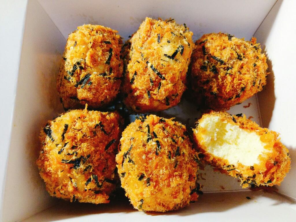 自己做的肉松小贝满满的肉松实惠又好吃