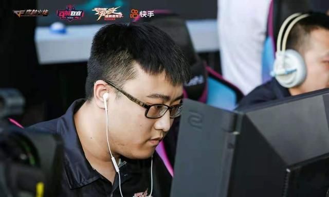 team战队拿到了季军,粉丝表示会继续支持,期待更多精彩赛事!