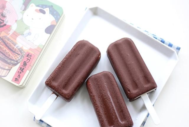 只需一口锅,就能做出奶味纯正的脆皮小奶糕,口感绵密无冰渣