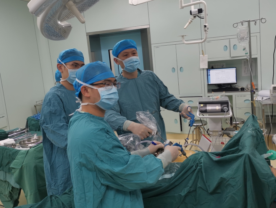 西京医院突破极高龄手术禁区:为95岁老人实施腹腔镜肝癌切除