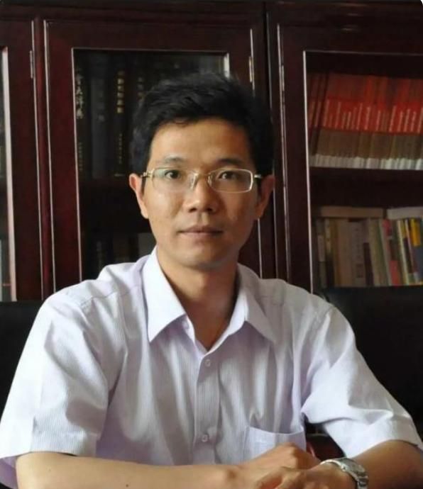 李圣律师听证会杜妈一方狂欢粉丝相约吃饭却因两字卸底