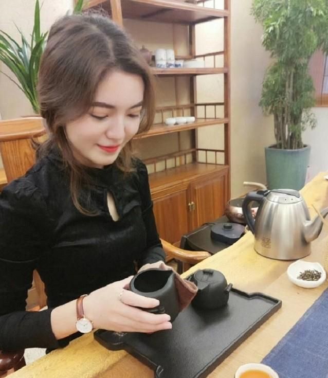 但是林晓芸没有被打倒,即使没有什么经验,她也继承的集团经营地很顺利