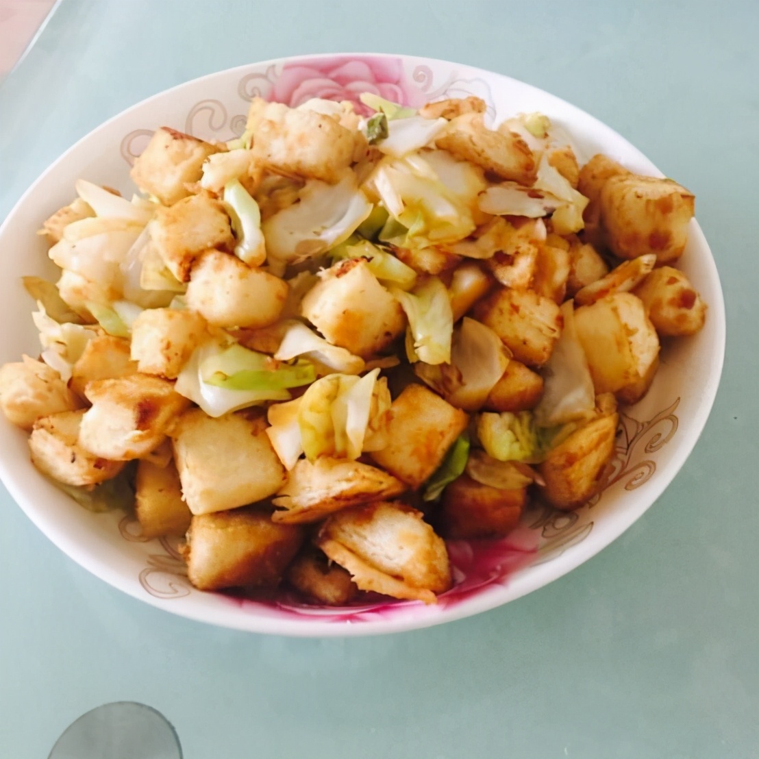 卷心菜炒馒头块的做法!