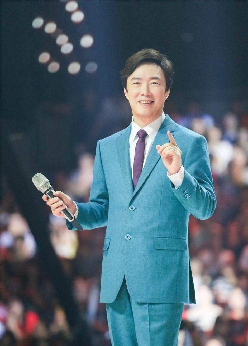 66岁费玉清被曝有怪癖有钱有才却始终不愿结婚常把鸡养在浴缸