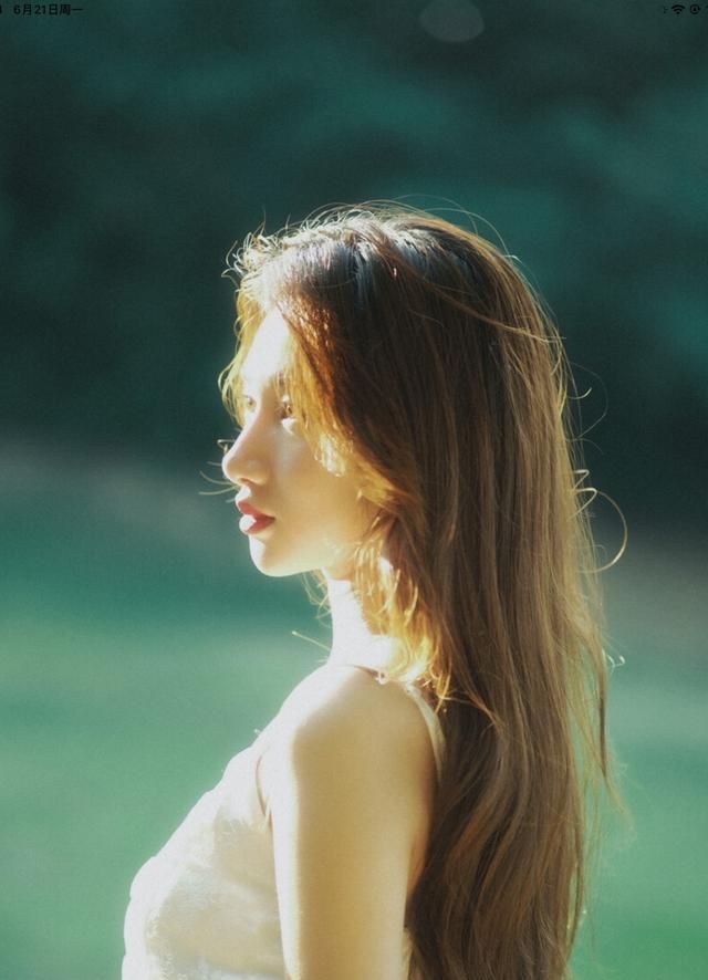 不想露出正面拍照?侧颜照的5个拍摄方法,半边脸拍照也能美成画