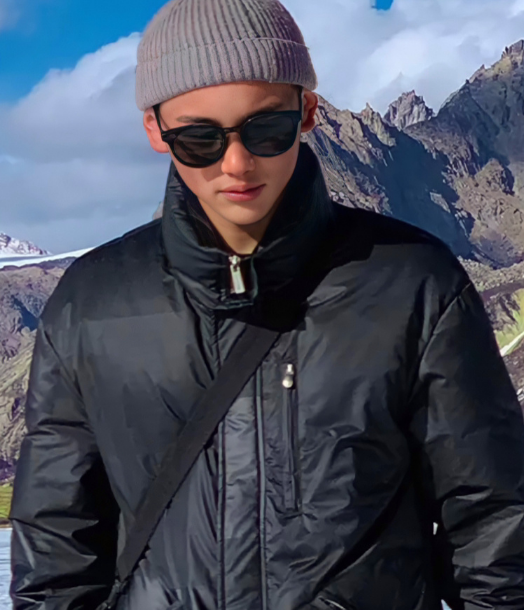 丁真和弟弟平措尼玛录制中餐厅与宁静黄晓明姚安娜等同框对镜灿笑