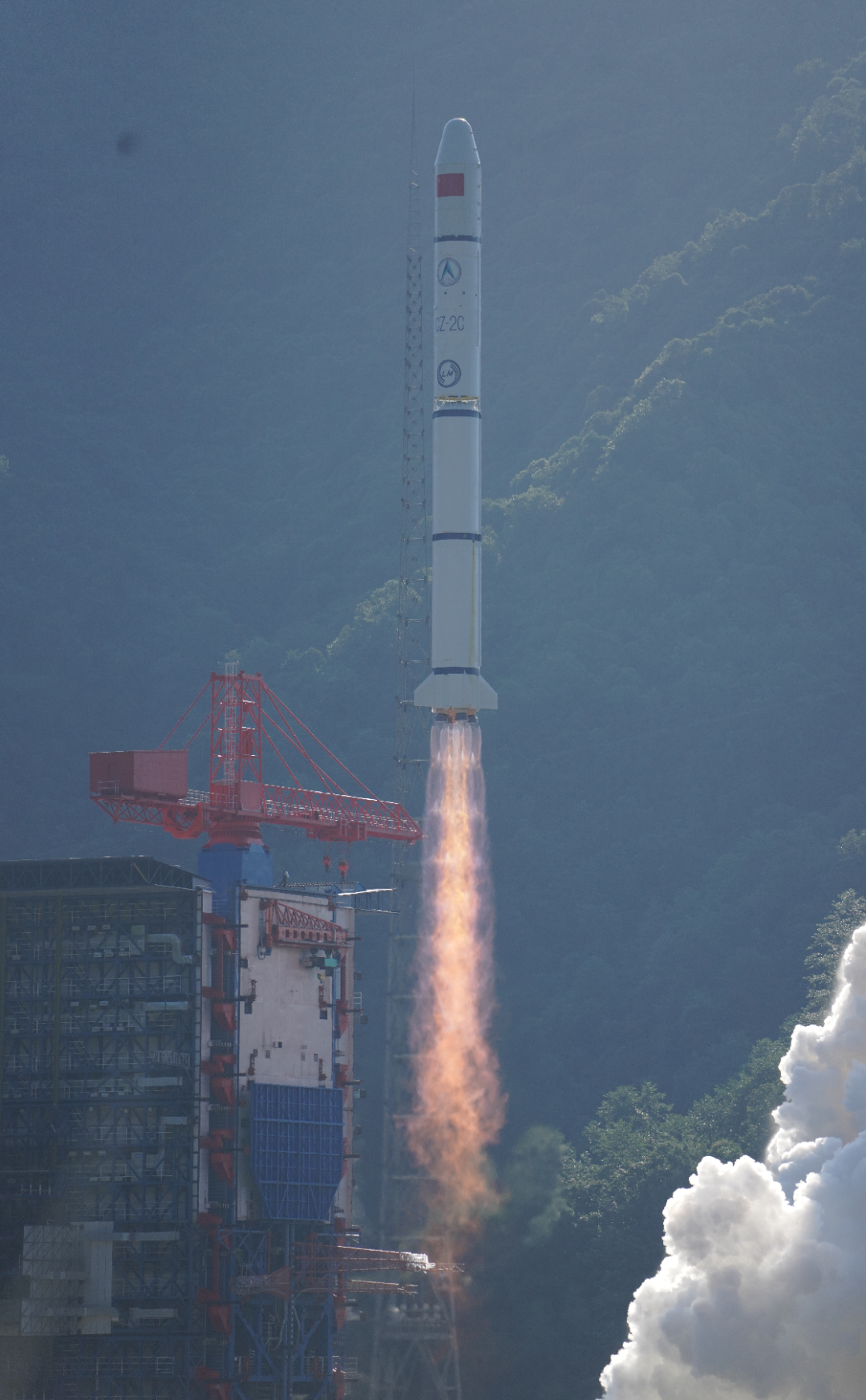 运载火箭|西昌卫星发射中心|长征二号_新浪军事_新浪网