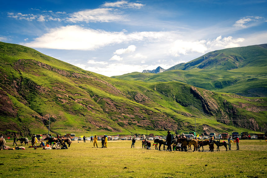县委宣传部,县(中)直各单位以及各乡镇协办,2021年巴青县霍尔巴青黑