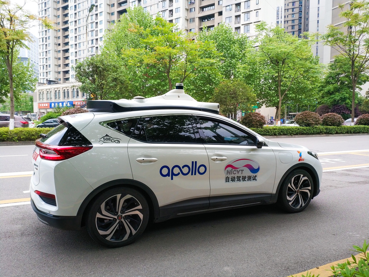 "百度自动驾驶产品运营部总监徐宝强在百度ai开放日上分享了百度自动