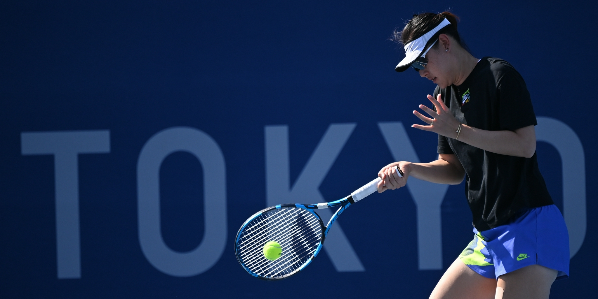 7月19日,运动员段莹莹进行赛前训练. 新华社记者戴天放 摄