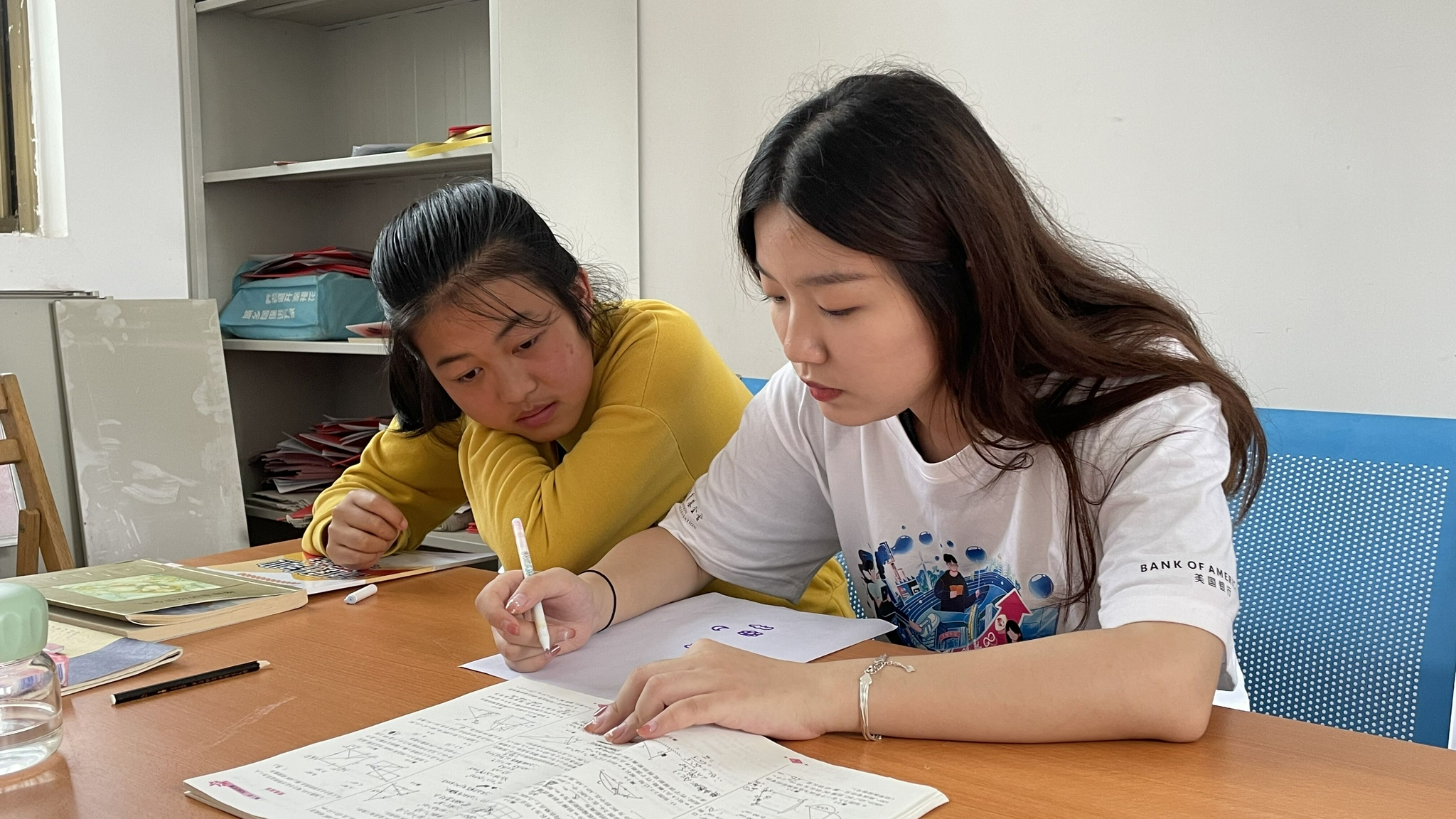 西安建筑科技大学志愿者走进太白县开展支教活动休闲区蓝鸢梦想 - Www.slyday.coM