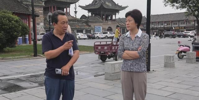 冯泊督导文明城市创建工作