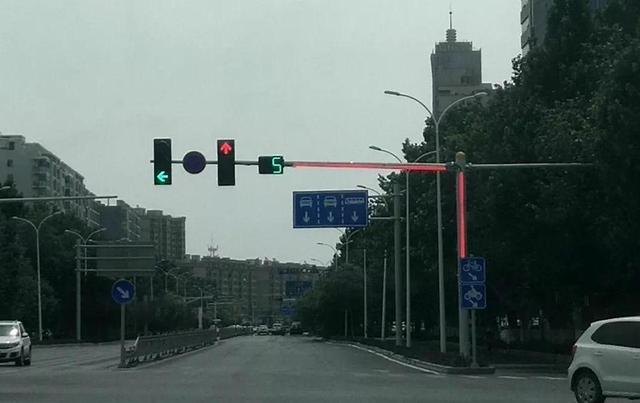 “新版红绿灯”惹怒众人,车主叫苦连天:2天扣光12分,谁受得住休闲区蓝鸢梦想 - Www.slyday.coM “新版红绿灯”惹怒众人,车主叫苦连天:2天扣光12分,谁受得住休闲区蓝鸢梦想 - Www.slyday.coM