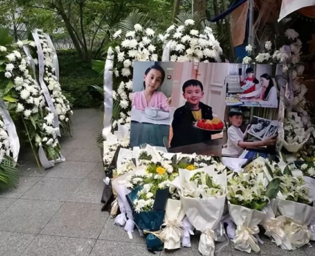 迎来了爱情结晶后,一群人就跟疯了似的深扒林生斌和现任妻子小乐的事