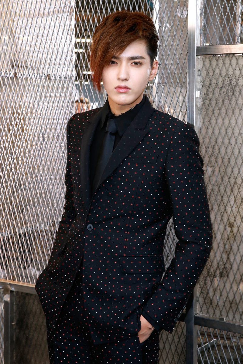 细数吴亦凡的时装车祸,丑闻缠身失3.5亿代言,品牌悉数终止合作