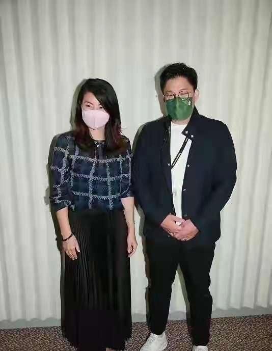 郭晶晶以“评委身份”参加东京奥运会,穿深色好庄严,有点起范了休闲区蓝鸢梦想 - Www.slyday.coM 郭晶晶以“评委身份”参加东京奥运会,穿深色好庄严,有点起范了休闲区蓝鸢梦想 - Www.slyday.coM