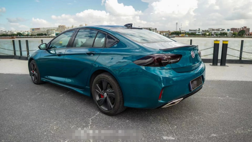 膜呗改色案例:别克君威gs改色太平洋蓝 旷达高贵的精英日常