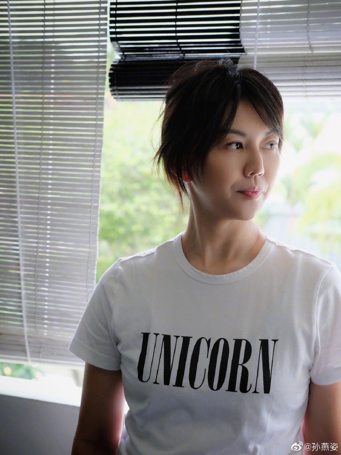 孙燕姿分享简单生活日常面色红润满脸甜笑