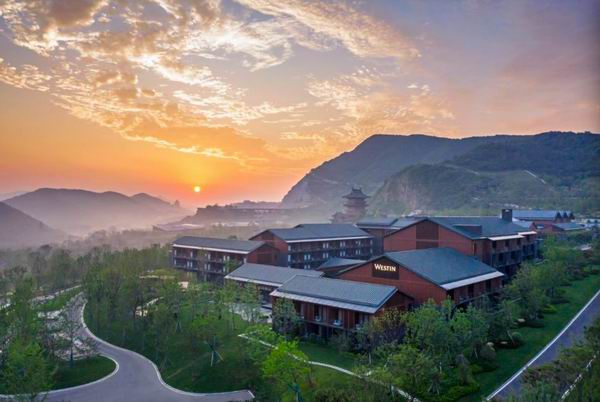 暑假出行去长三角泡温泉康养打卡江苏园博园