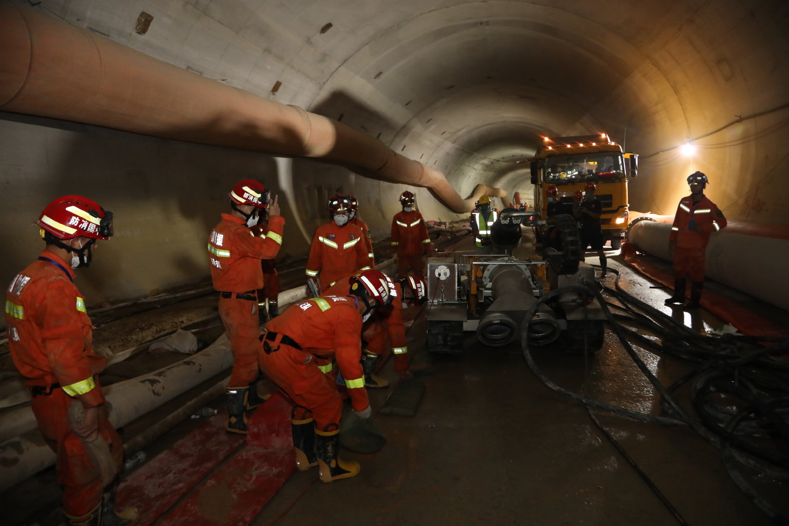 珠海石景山隧道透水事故救援现场发现3名遇难者